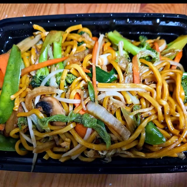 Vegetable Lo Mein.