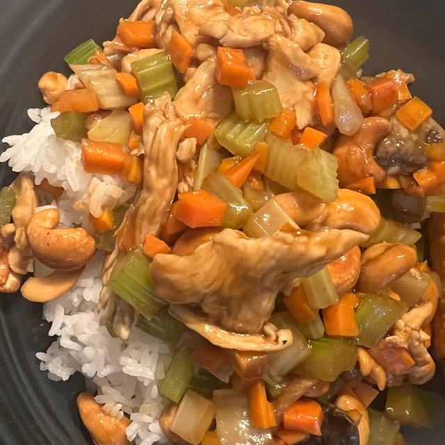 Chicken with Cashew Nuts.